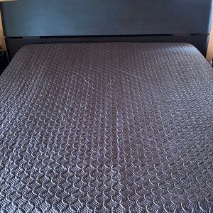 Elegant Brown Quilted Bedspread